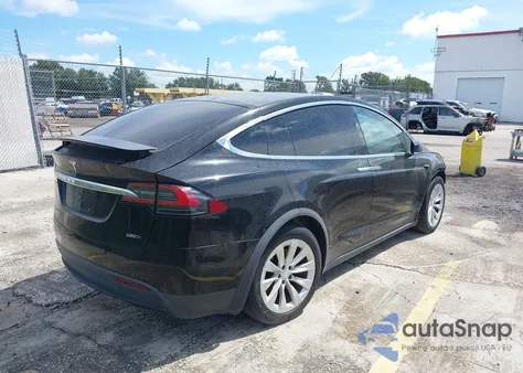 2018 Tesla Model X z USA, uszkodzony, nr VIN 5YJXCDE23JF142725